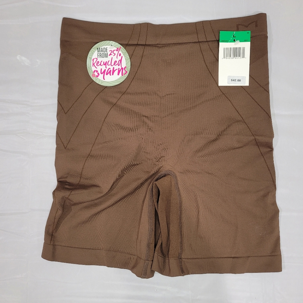 Maidenform Seamless Shaping Shorts Large NWT